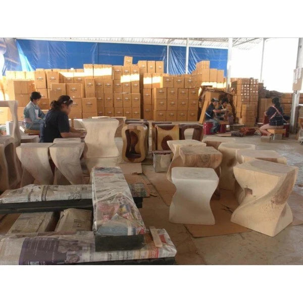 Tablette-sellette Haussmann Twist simple 12 po L x 24 po H Huile de noyer - 12 x 12 x 24