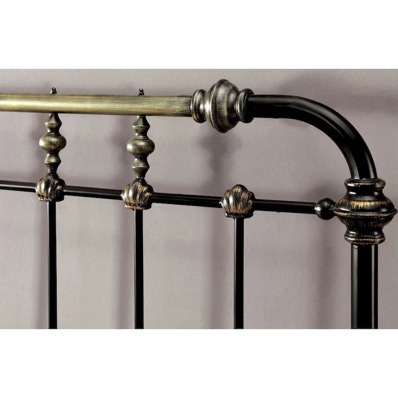 Lit en métal noir industriel