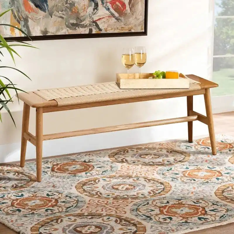 Banc d'intérieur de style bohème en chêne massif avec assise en corde tressée et assemblage tenon-mortaise pour entrée, chambre ou salle à manger